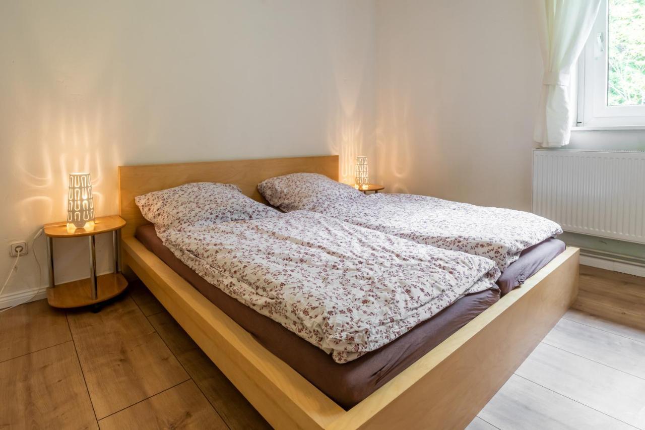 Bett Im Bahnhof Gueterschuppen Keine Ja Oder Aehnlich Apartment *